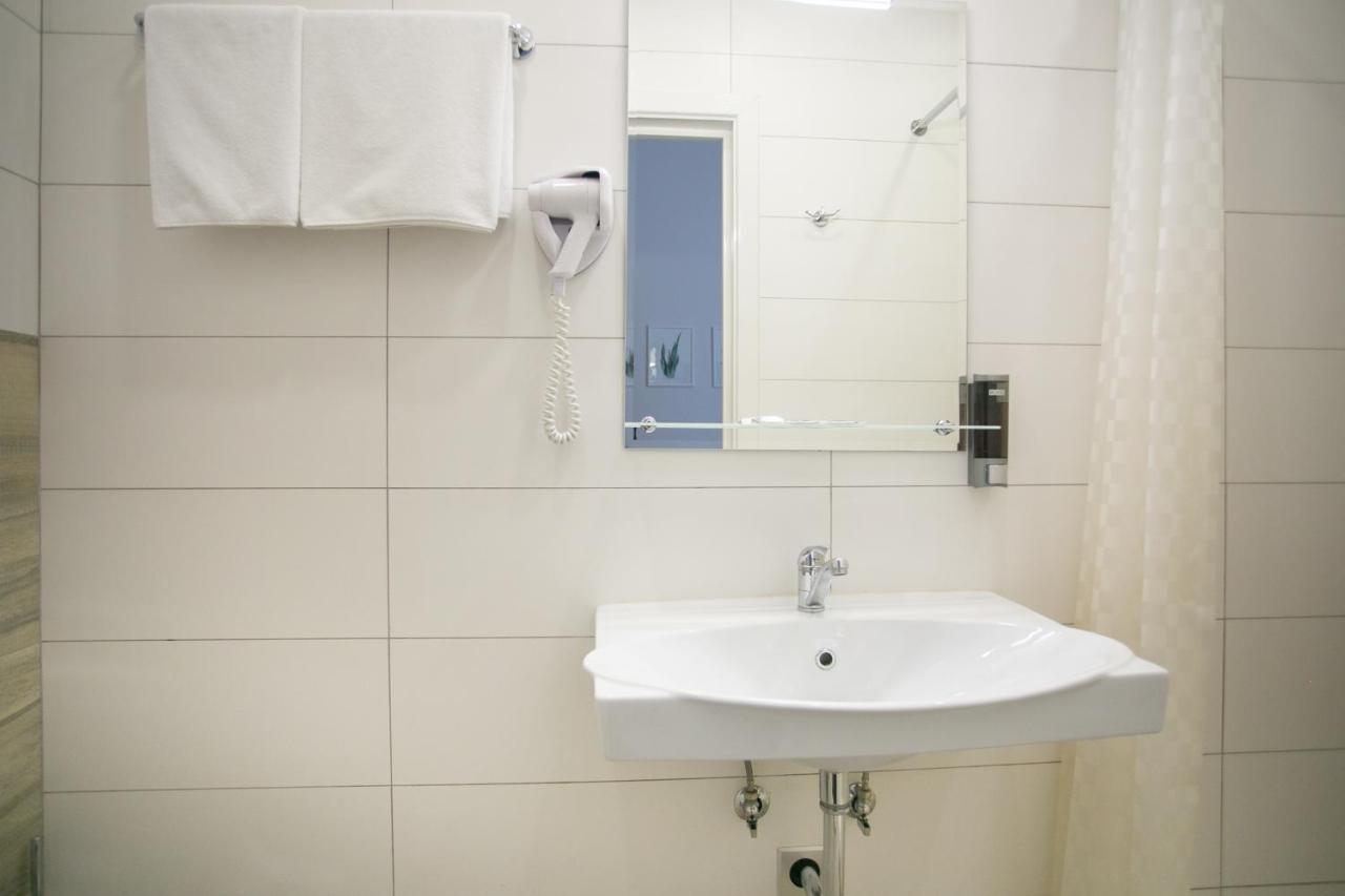 Molodezhnaya Hotel Brest Buitenkant foto