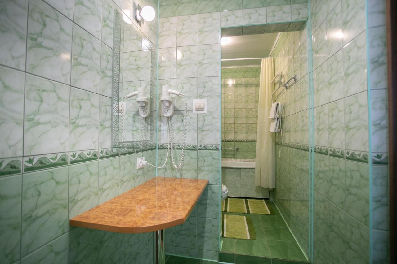 Molodezhnaya Hotel Brest Buitenkant foto