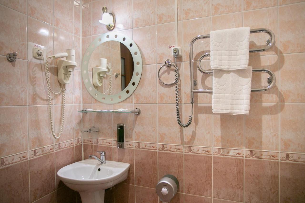 Molodezhnaya Hotel Brest Buitenkant foto
