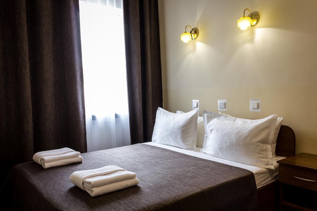 Molodezhnaya Hotel Brest Buitenkant foto