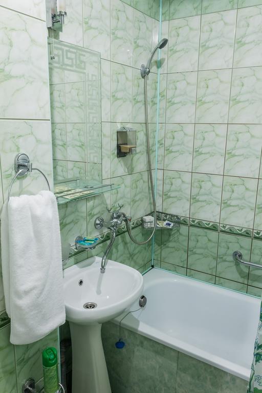 Molodezhnaya Hotel Brest Buitenkant foto