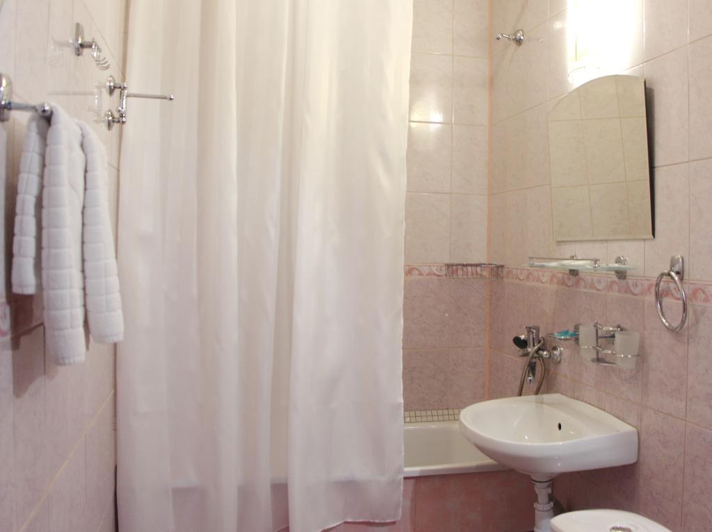 Molodezhnaya Hotel Brest Buitenkant foto